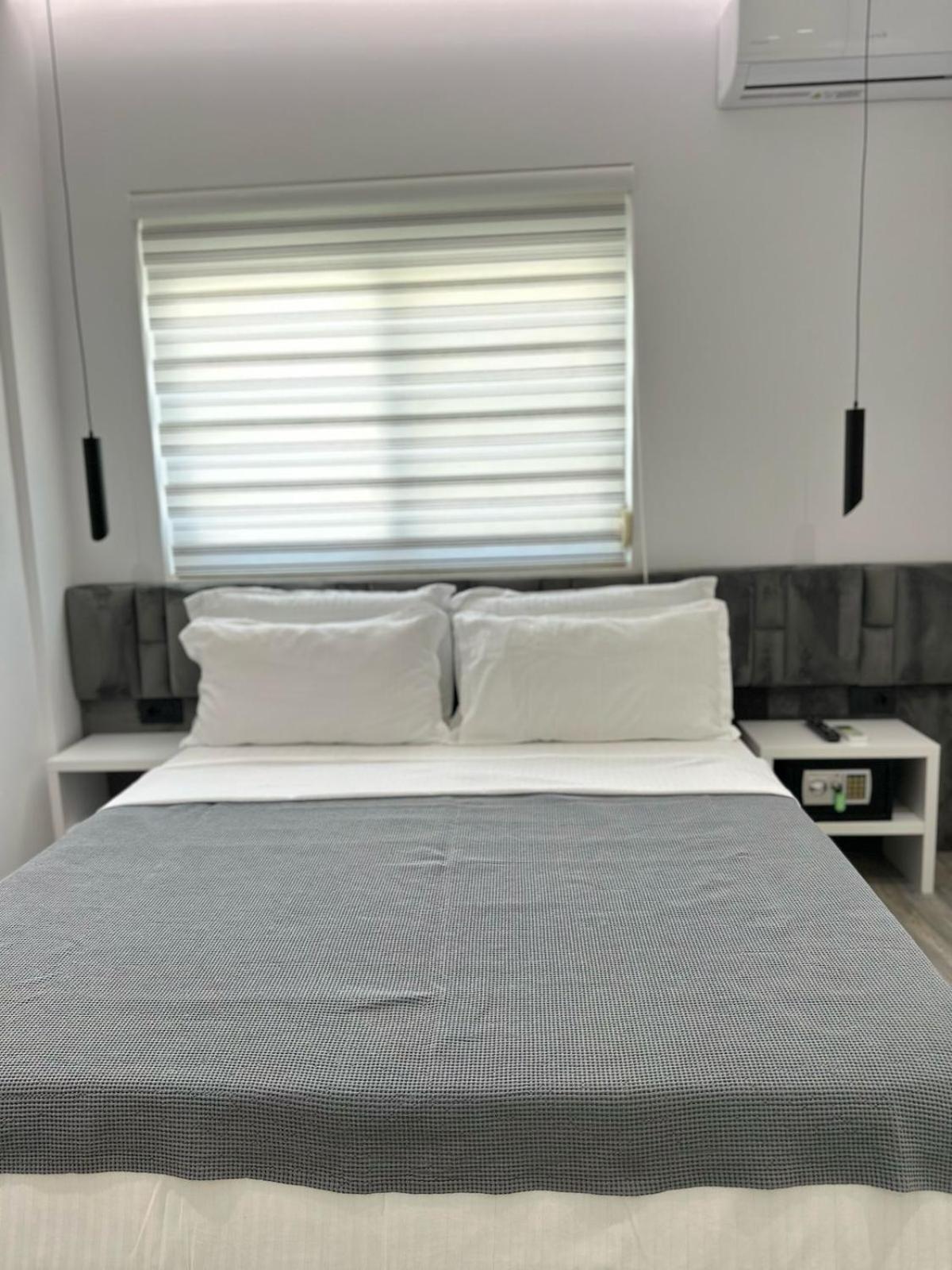 Luxury Villa Alisja Sarande With Private Beach Zewnętrze zdjęcie